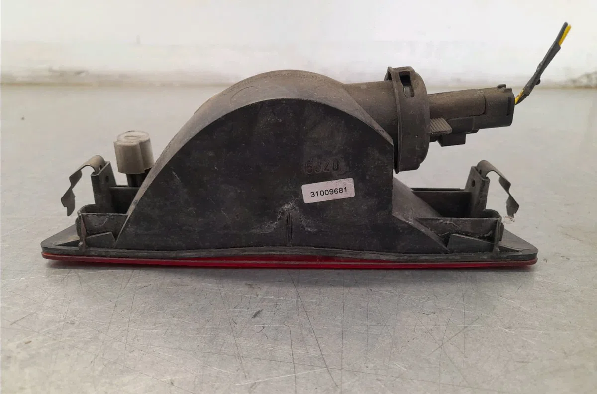 Feux stop supplementaire Nissan MICRA V (K14) 1.0 ig-t (2021) occasion