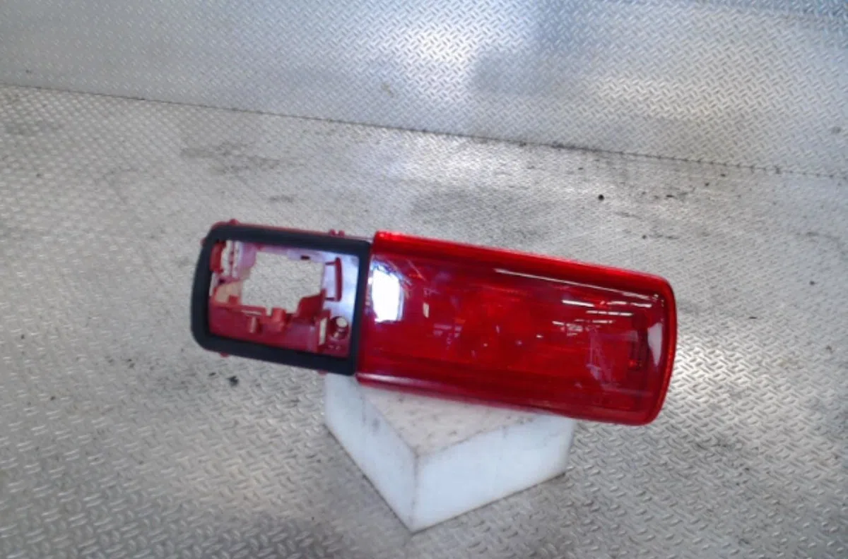 Feux stop supplementaire NISSAN NV300  0 occasion
