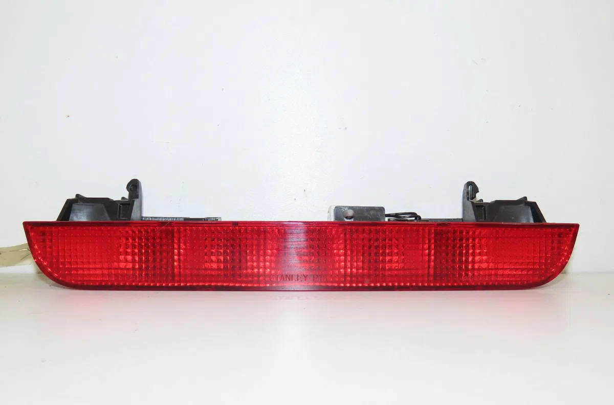 Feux stop supplementaire Nissan X-TRAIL I (T30) 2.2 dci 4x4 (2001-2008) 5 portes occasion
