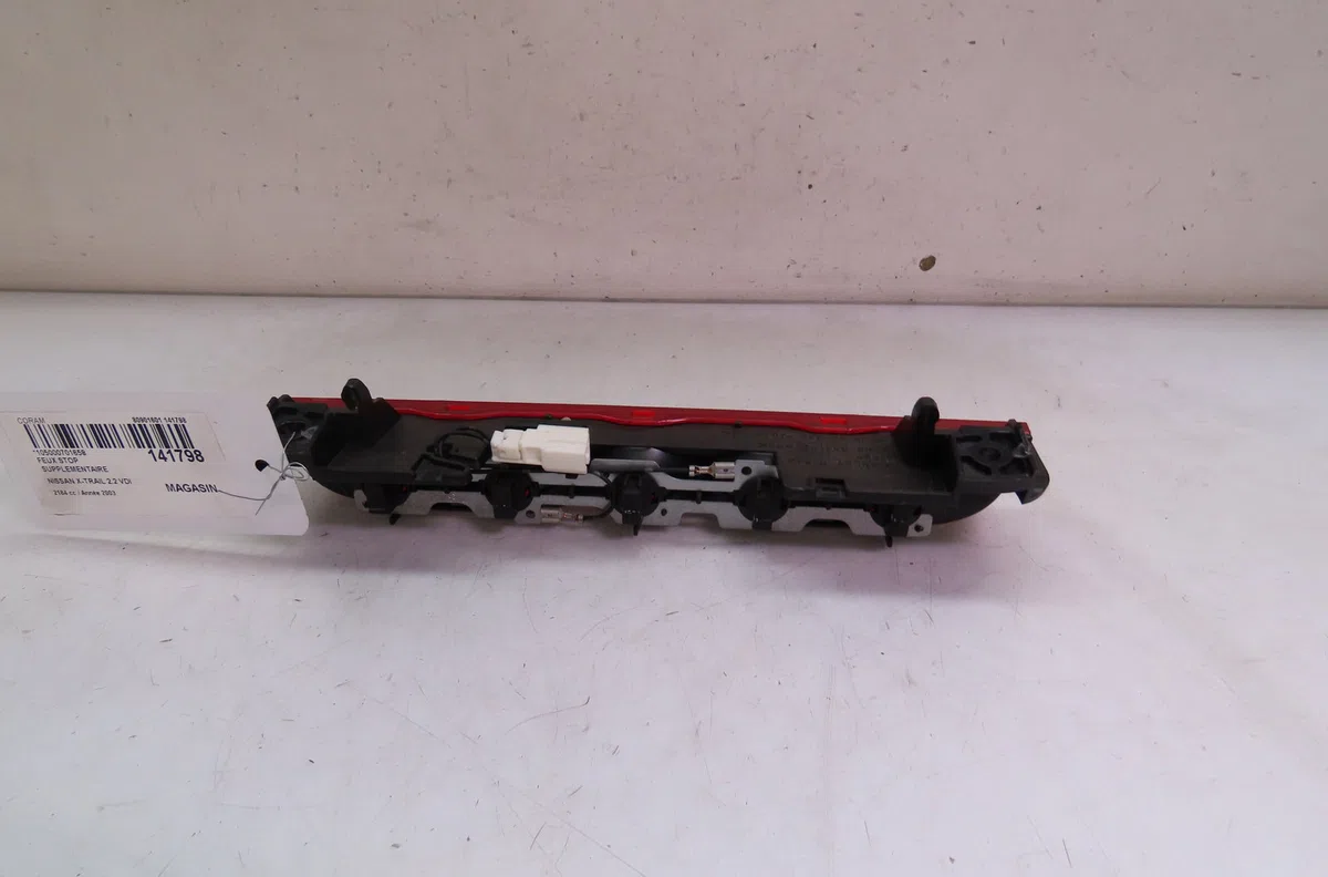 Feux stop supplementaire Nissan X-TRAIL I (T30) 2.2 di 4x4 (2001-2005) occasion