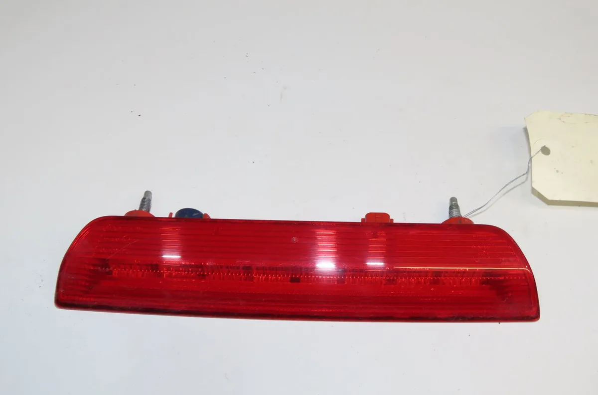 Feux stop supplementaire Nissan X-TRAIL III (T32_, T32R, T32RR) 1.6 dci (t32) (2014) occasion