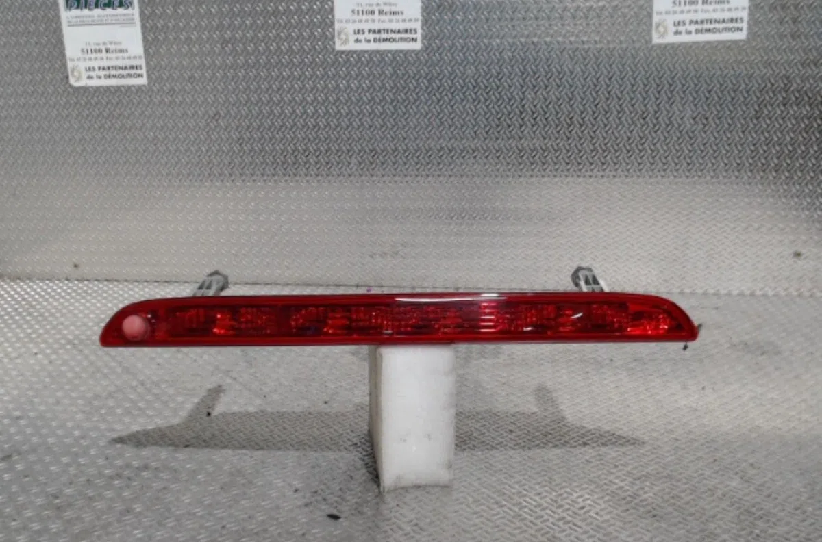 Feux stop supplementaire Opel AGILA (B) (H08) 1.3 cdti (f68) (2008-2010) 5 portes occasion