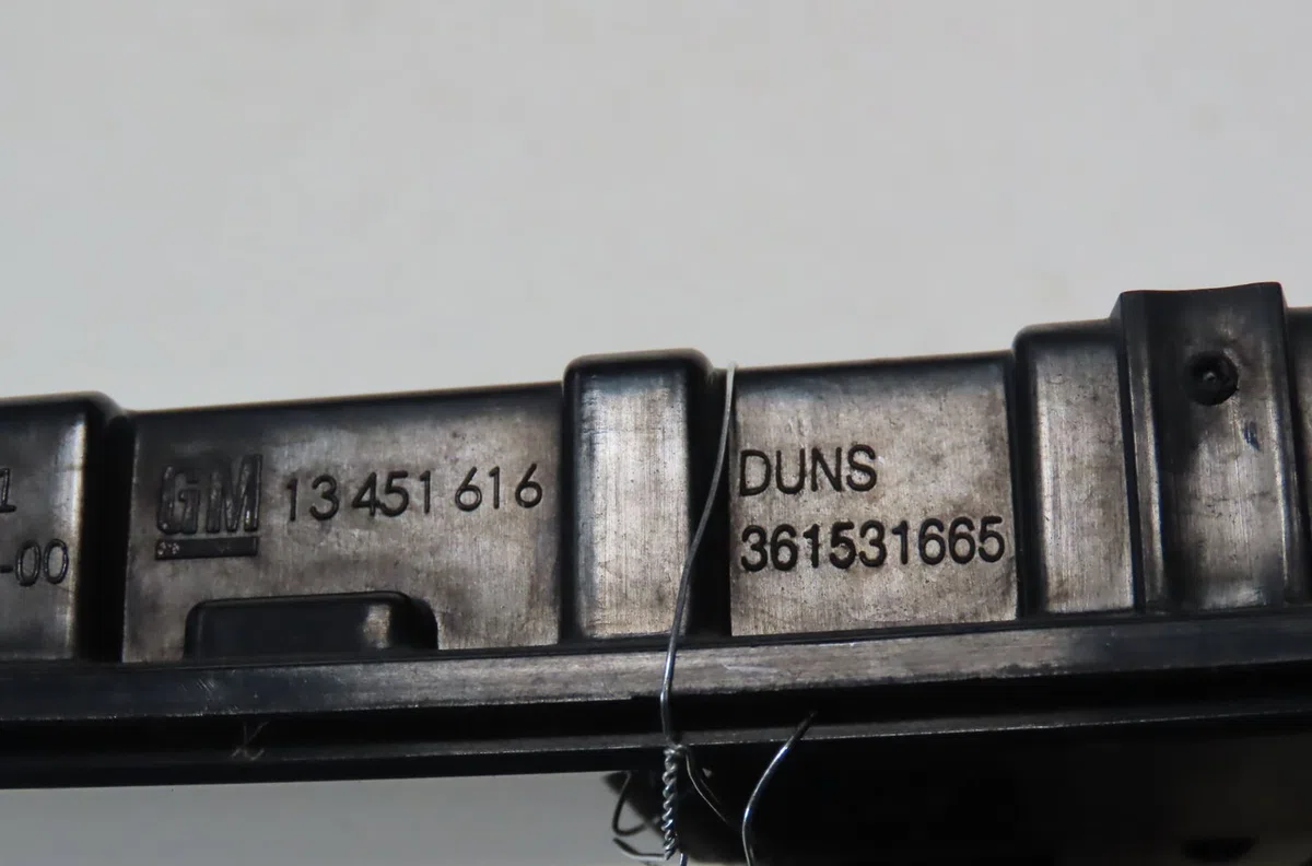 Feux stop supplementaire Opel ASTRA K (B16) 1.4 turbo (68) (2015) occasion