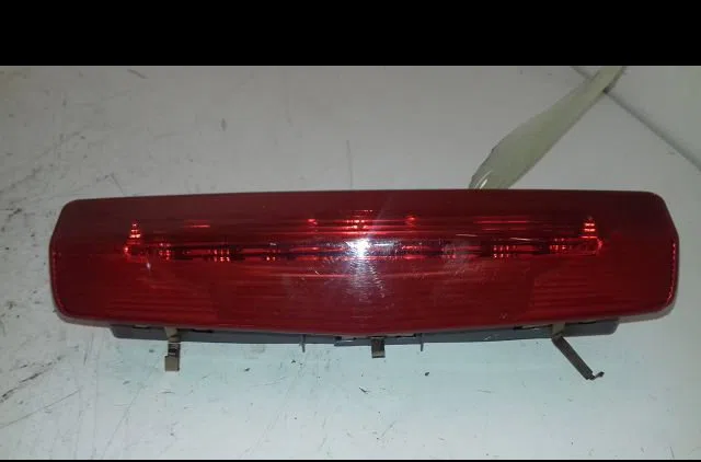 Feux stop supplementaire Opel ZAFIRA - ZAFIRA FAMILY B (A05) 1.7 cdti (m75) (2008-2015) occasion