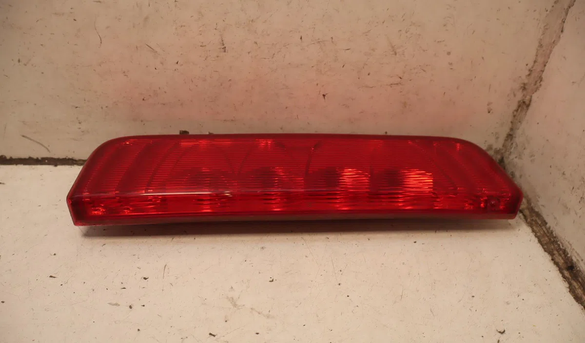 Feux stop supplementaire Peugeot 207 SW (WK_) 1.4 16v (2007-2013) occasion