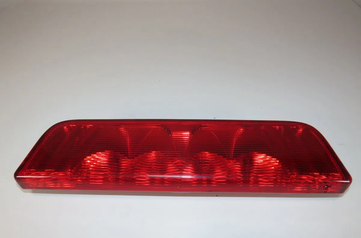Feux stop supplementaire Peugeot 207 SW (WK_) 1.6 hdi (2007-2012) 5 portes occasion