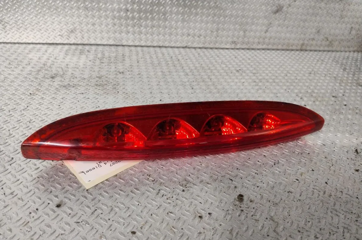 Feux stop supplementaire PEUGEOT 208 1  208 1 PHASE 1 occasion