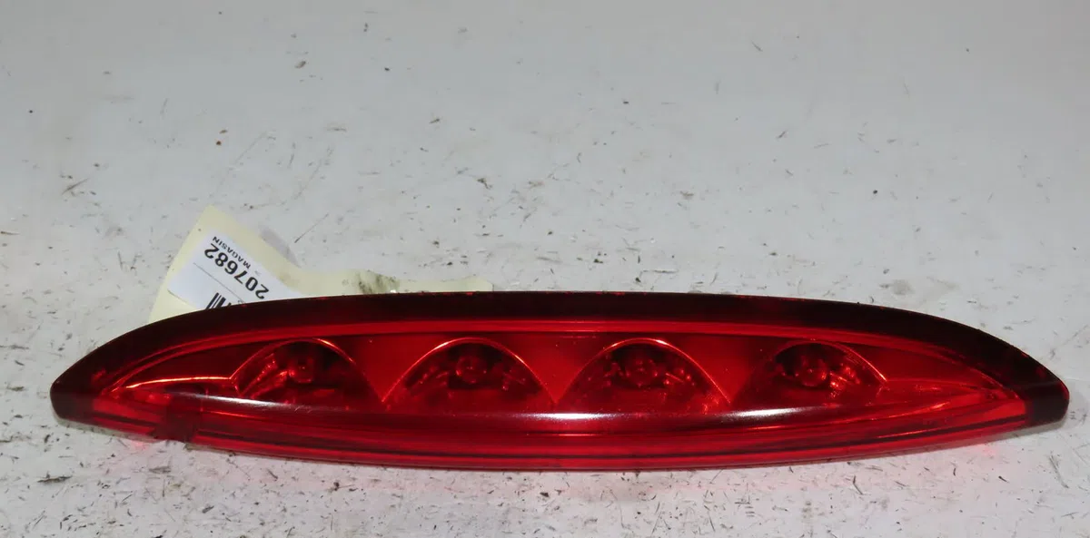 Feux stop supplementaire Peugeot 208 I (CA_, CC_) 1.0 (2012) occasion