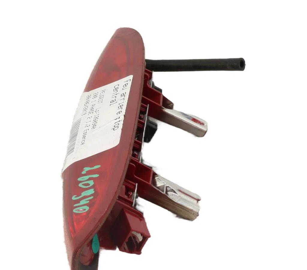 Feux stop supplementaire Peugeot 208 I (CA_, CC_) 1.2 puretech 82 (2018) occasion