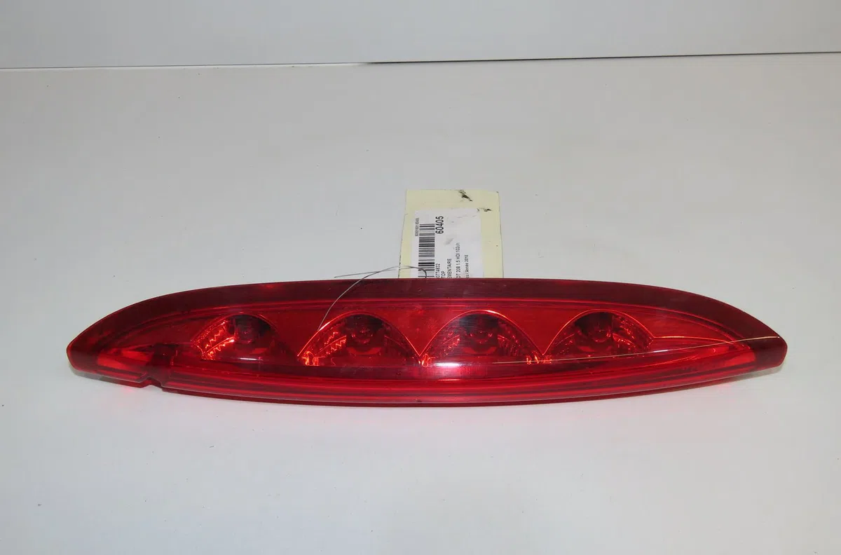 Feux stop supplementaire Peugeot 208 I (CA_, CC_) 1.5 bluehdi 100 (2018) occasion