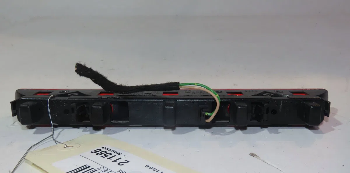 Feux stop supplementaire Peugeot 306 3-5 portes (7A, 7C, N3, N5) 1.8 16v (1997-2001) occasion