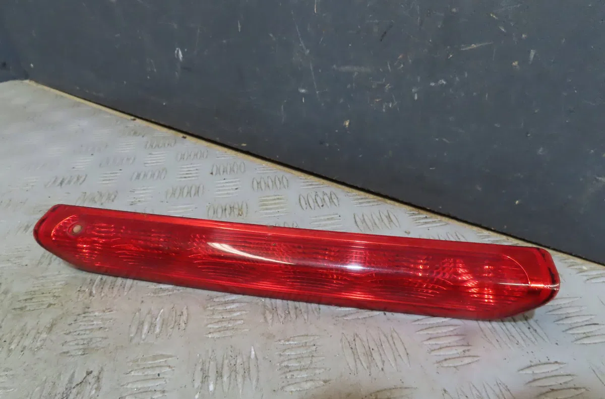 Feux stop supplementaire Peugeot 308 I (4A_, 4C_) 2.0 hdi (2007-2014) 3 portes occasion