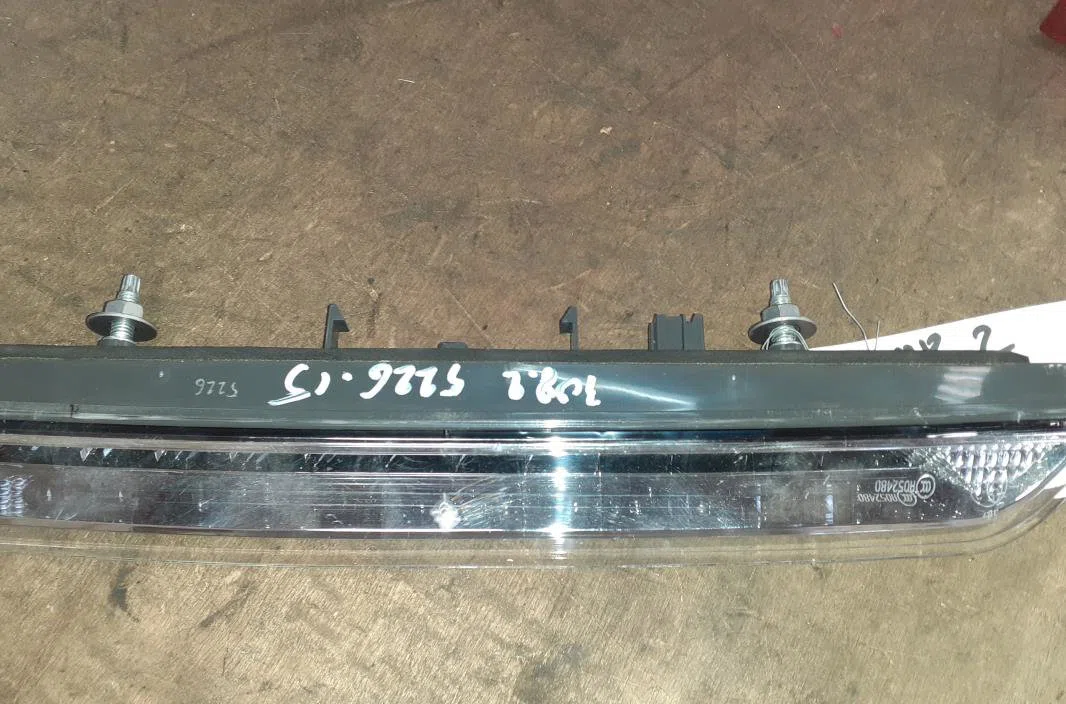 Feux stop supplementaire Peugeot 308 II (LB_, LP_, LW_, LH_, L3_) 1.6 bluehdi 120 (2013-2021) occasion