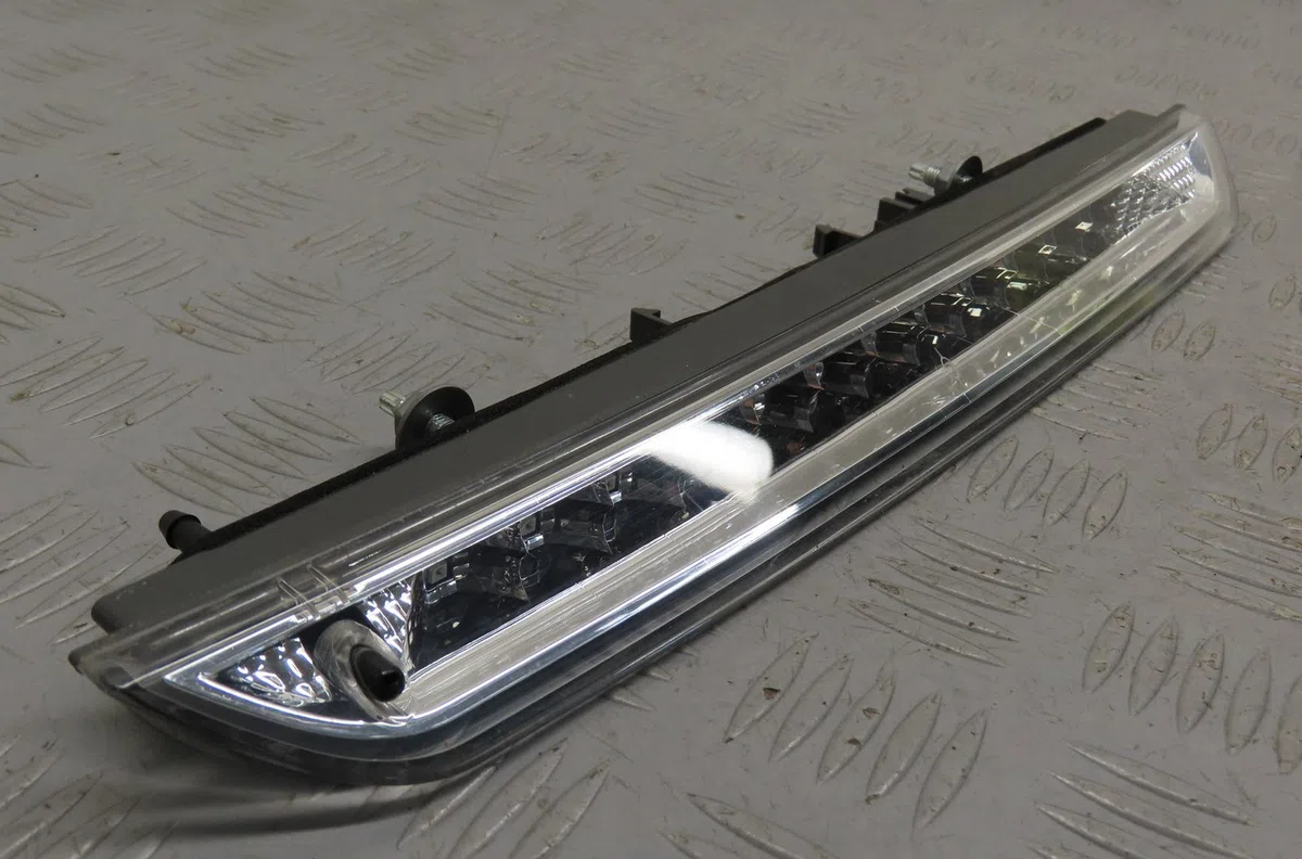 Feux stop supplementaire Peugeot 308 II (LB_, LP_, LW_, LH_, L3_) 1.6 hdi (2013-2021) occasion