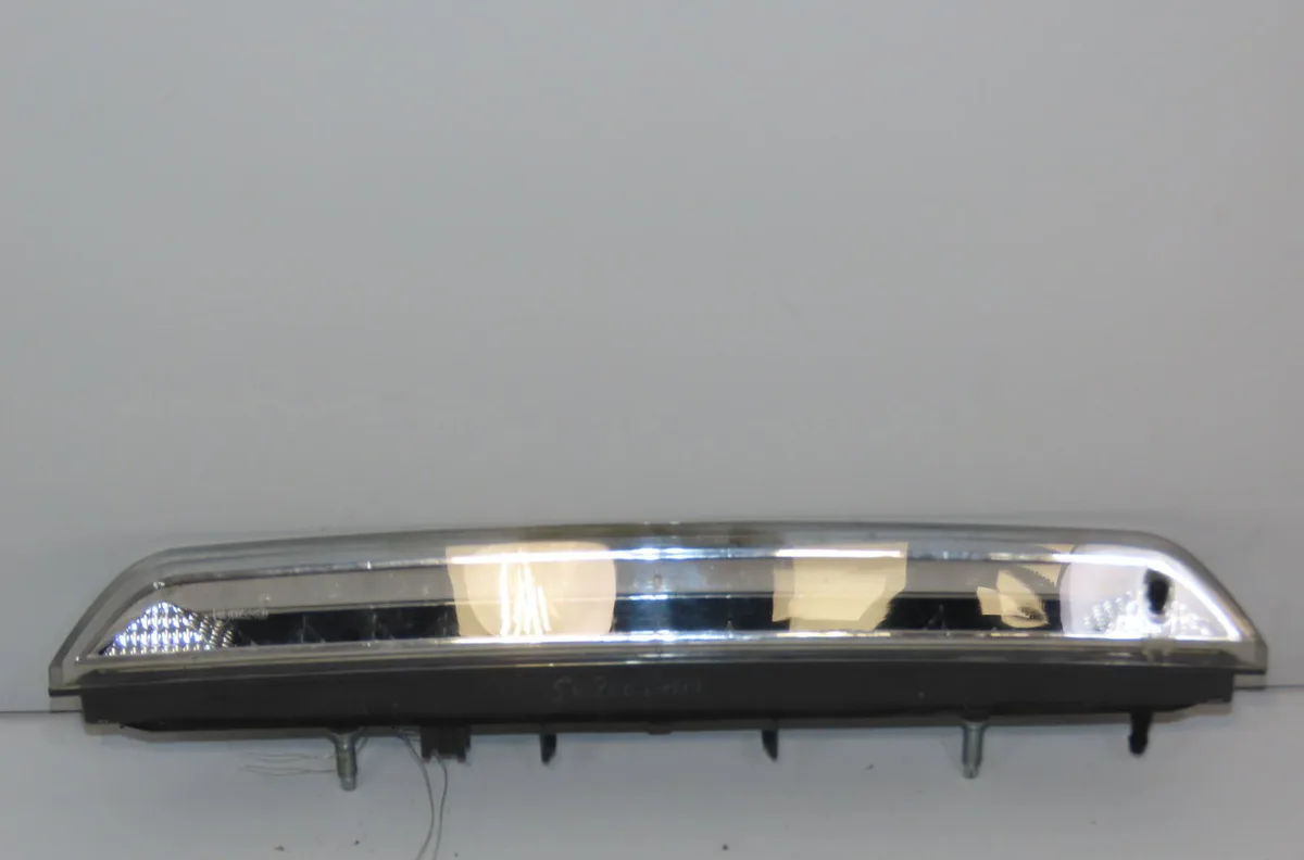 Feux stop supplementaire Peugeot 308 SW II (LC_, LJ_, LR_, LX_, L4_) 1.2 thp 110 (2014-2021) occasion