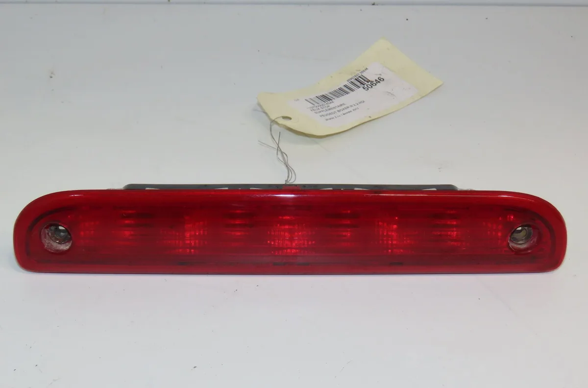Feux stop supplementaire Peugeot BOXER Camionnette 2.0 bluehdi 130 (2015-2019) occasion