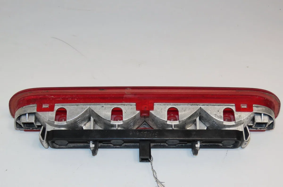 Feux stop supplementaire Peugeot BOXER Camionnette 2.0 bluehdi 130 (2015-2019) occasion