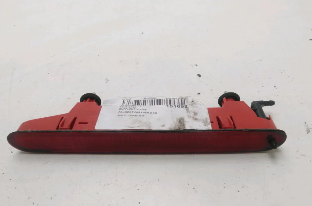 Feux stop supplementaire Peugeot PARTNER TEPEE 1.6 hdi 16v (2008) 5 portes occasion