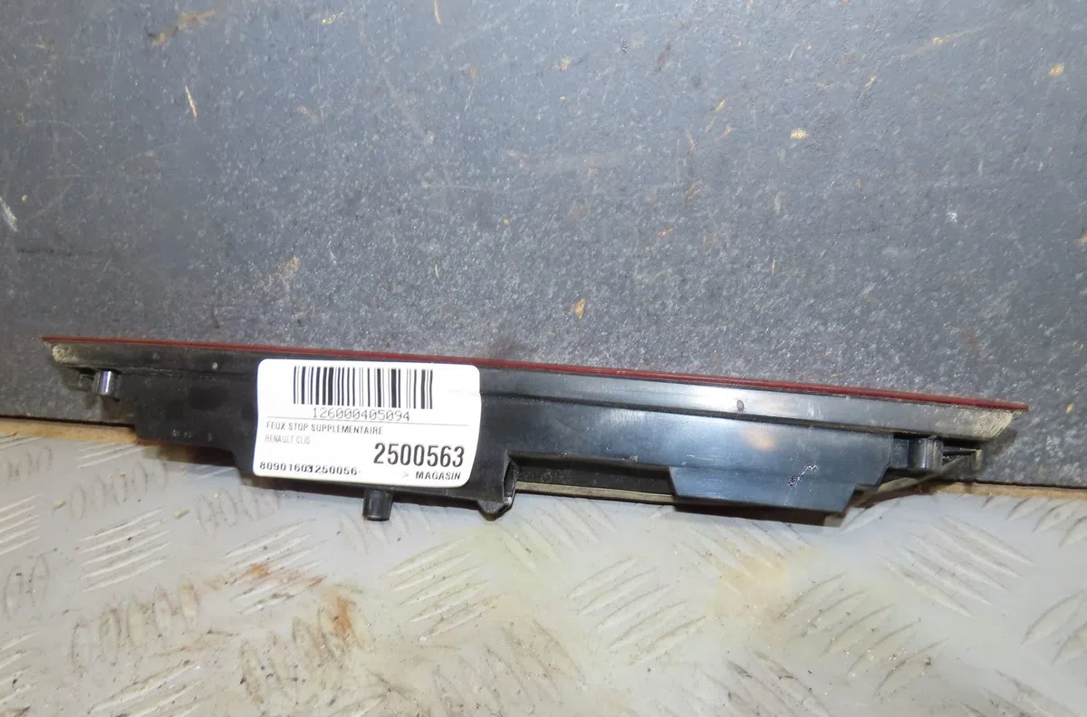 Feux stop supplementaire Renault CLIO II (BB_, CB_) 1.9 d (b-cb0e, bb0j) (1998-2005) occasion