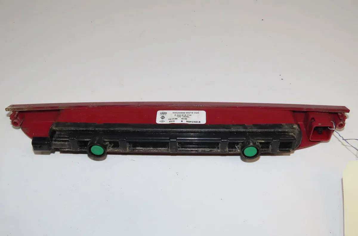 Feux stop supplementaire Renault CLIO III Grandtour (KR0-1_) 1.2 16v (kr0p) (2007-2012) occasion