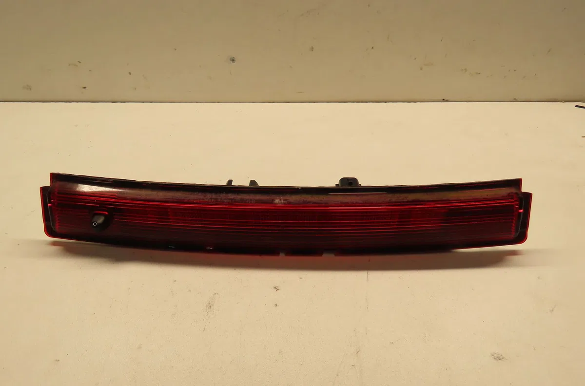 Feux stop supplementaire Renault CLIO IV (BH_) 1.2 16v (2012) occasion