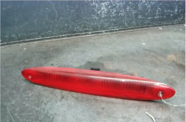 Feux stop supplementaire Renault ESPACE III (JE0_) 2.2 dci (je0k) (2000-2002) 5 portes occasion