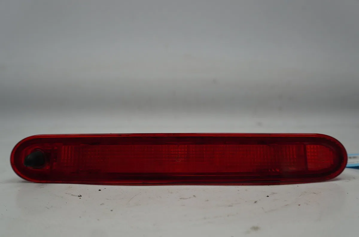 Feux stop supplementaire Renault KANGOO - GRAND KANGOO II (KW0-1_) 1.5 dci 85 (kw0k, kw0l, kw0b) (2008) 4 portes occasio