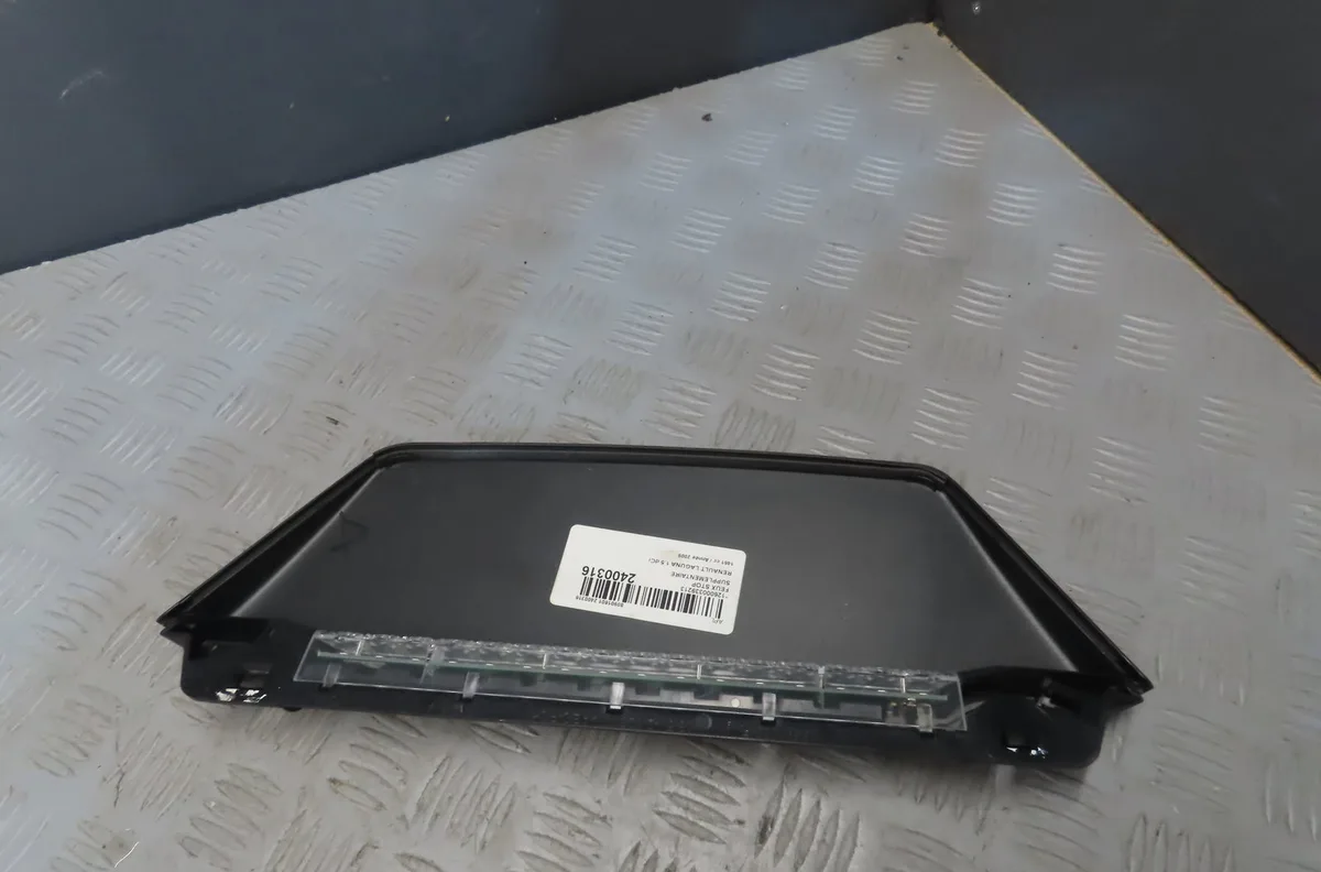 Feux stop supplementaire RENAULT LAGUNA 2009 occasion