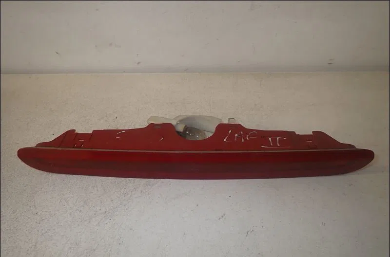 Feux stop supplementaire Renault LAGUNA II (BG0-1_) 1.8 16v (bg04, bg0b, bg0c, bg0v) (2001-2005) occasion