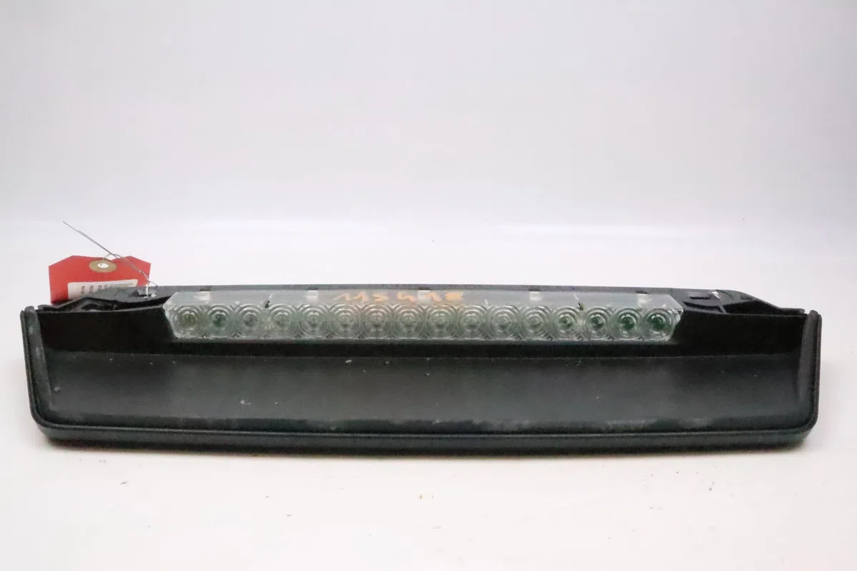 Feux stop supplementaire Renault LAGUNA III (BT0-1) 2.0 dci (bt01, bt08, bt09, bt0e, bt0k, bt12, bt1c, bt1d,... (2007-20