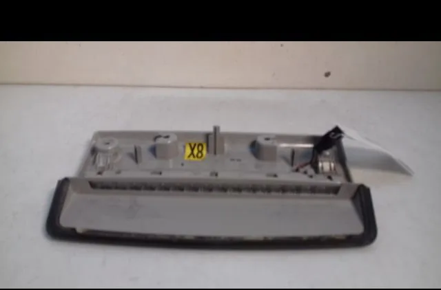 Feux stop supplementaire Renault LATITUDE (L70_) 2.0 dci 150 (l70h) (2011) occasion