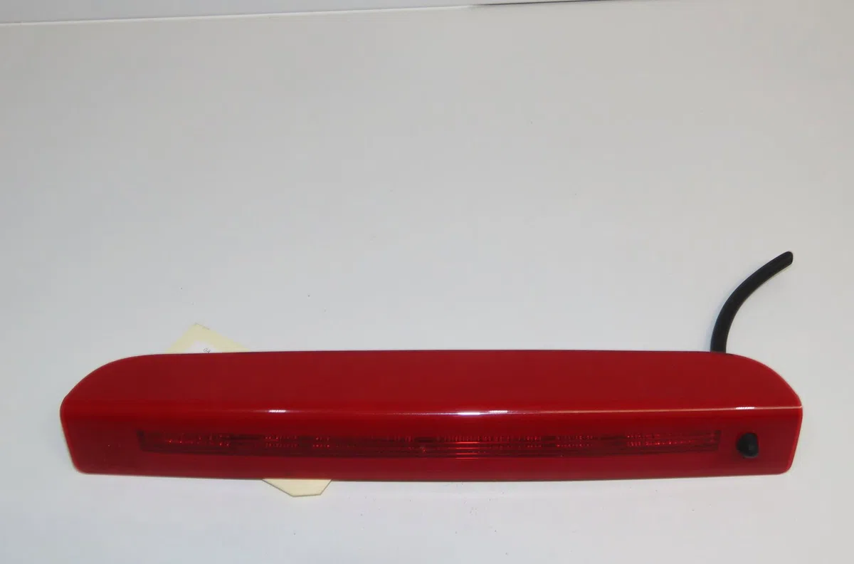 Feux stop supplementaire Renault MEGANE III Grandtour (KZ0-1) 1.5 dci (kz09, kz0d, kz1g, kz29, kz14, kz1w, kz10, kz1f,..