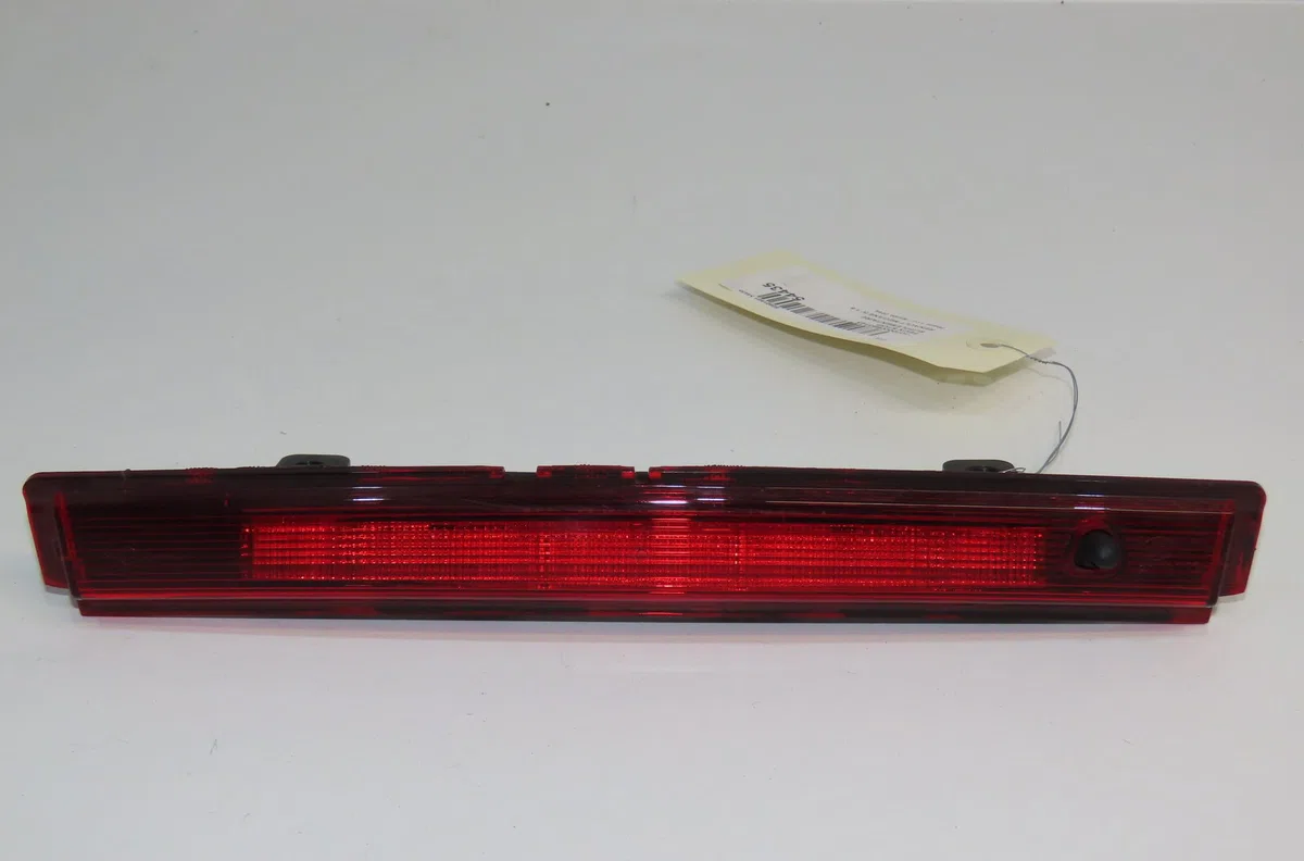 Feux stop supplementaire Renault MEGANE IV 3-5 portes (B9A-M-N_) 1.6 dci 130 (b9a4) (2015) occasion