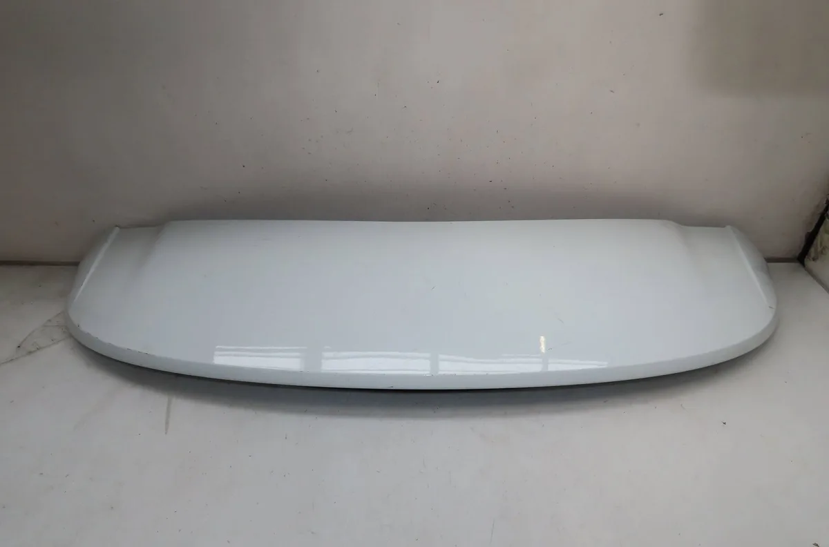 Feux stop supplementaire Renault MEGANE IV Estate (K9A-M-N_) 1.5 blue dci 115 (k9a6) (2018) occasion