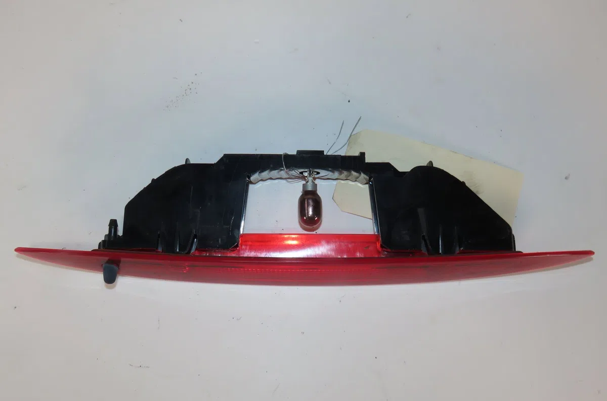 Feux stop supplementaire Renault MODUS - GRAND MODUS (F-JP0_) 1.6 (jp03, jp0b, jp0u, jp0y, jp1g) (2004) occasion