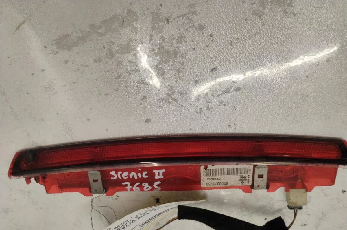 Feux stop supplementaire Renault SCÉNIC II (JM0-1_) 1.5 dci (jm1e, jm16) (2005-2008) 5 portes occasion