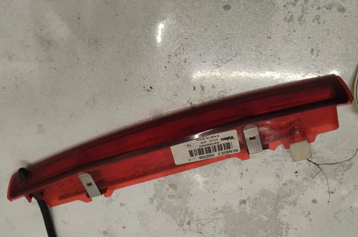 Feux stop supplementaire Renault SCÉNIC II (JM0-1_) 1.9 dci (2003-2008) occasion