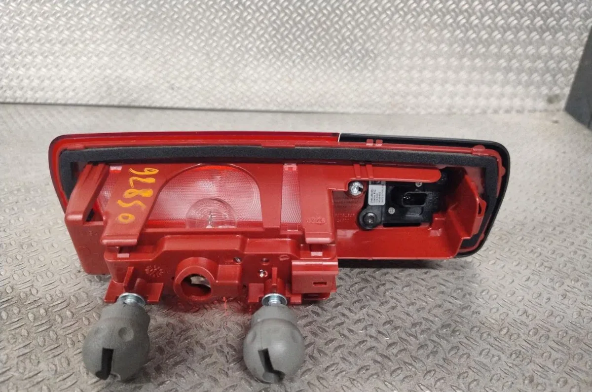 Feux stop supplementaire Renault TRAFIC III Camionnette (FG_) 1.6 dci 125 (fgmh) (2015) occasion