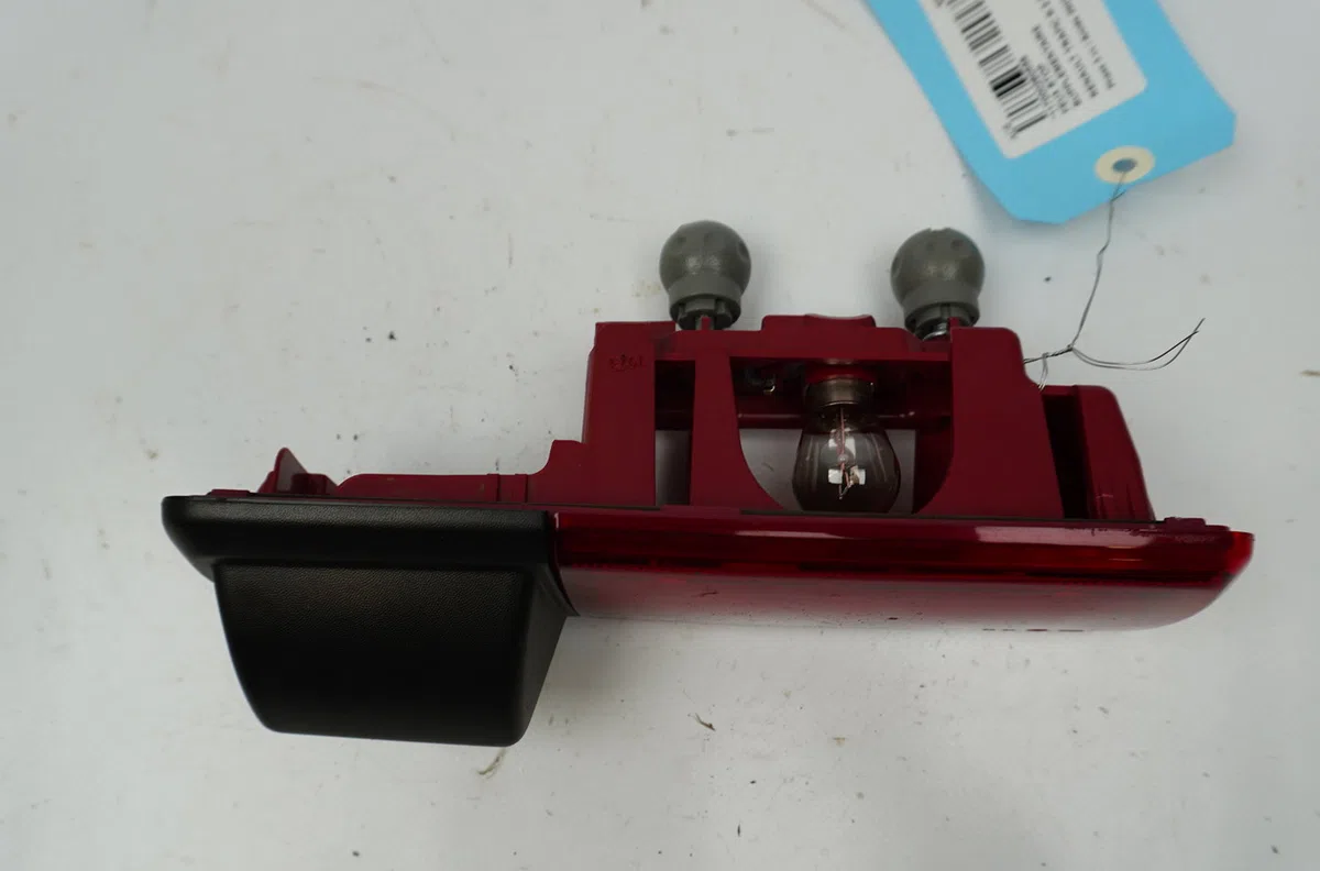 Feux stop supplementaire Renault TRAFIC III Camionnette (FG_) 2.0 dci 150 (fgmu) (2021) occasion