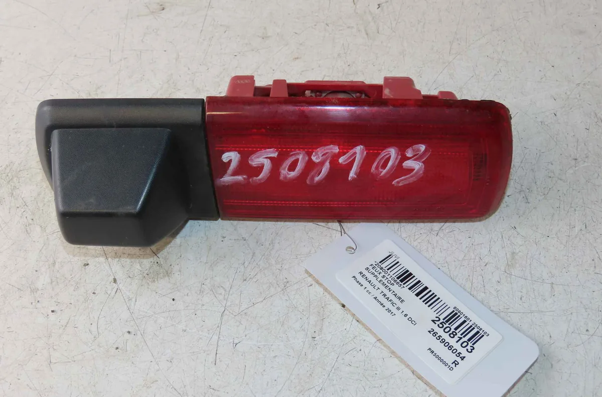 Feux stop supplementaire RENAULT TRAFIC III occasion