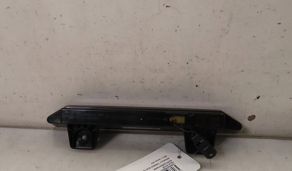 Feux stop supplementaire Renault TWINGO III (BCM_, BCA_) 1.0 sce 70 (bcmb) (2015) 5 portes occasion