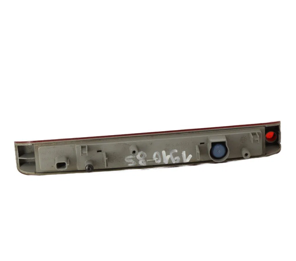 Feux stop supplementaire Renault WIND (E4M_) 1.6 (e4mb, e4mc) (2010) occasion