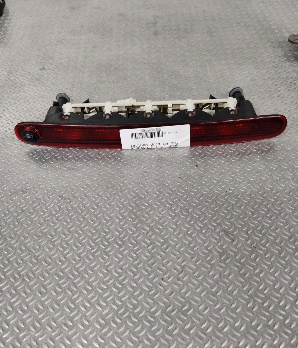 Feux stop supplementaire SUZUKI SWIFT 3 occasion