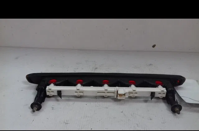 Feux stop supplementaire Suzuki SWIFT III (MZ, EZ) 1.3 ddis (rs 413d) (2005) 5 portes occasion