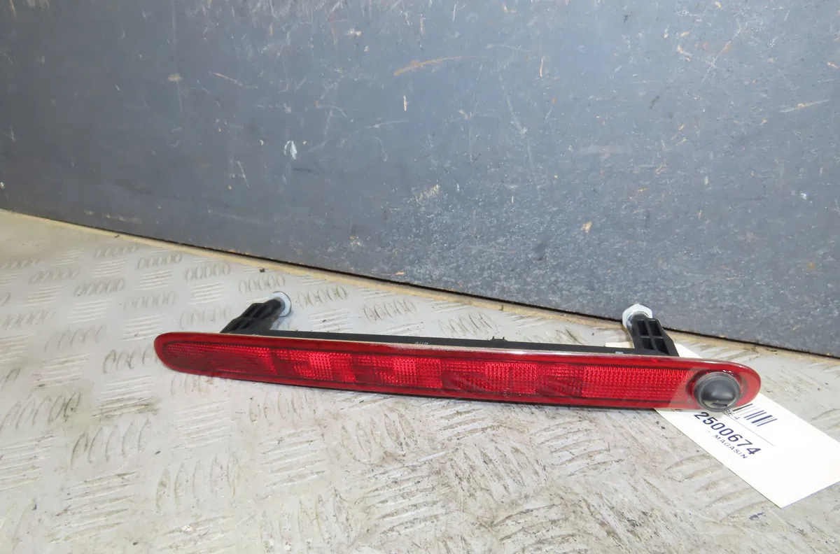 Feux stop supplementaire Suzuki SWIFT IV (FZ, NZ) 1.2 (azh 412) (2010) occasion