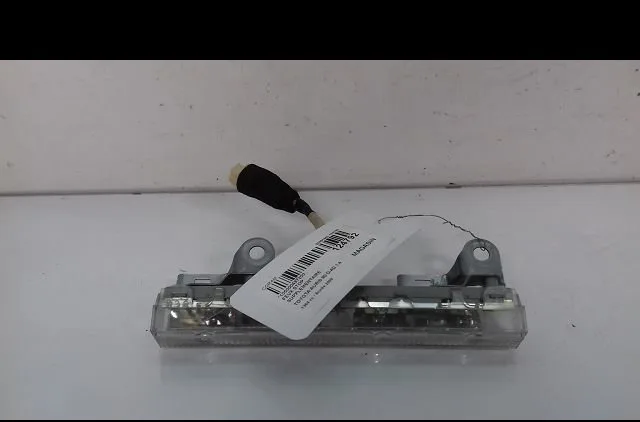 Feux stop supplementaire Toyota AURIS (_E15_) 1.4 d-4d (nde150_) (2007-2012) 3 portes occasion