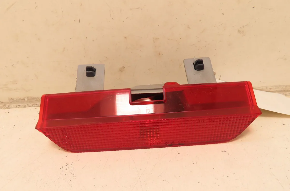 Feux stop supplementaire Toyota RAV 4 II (_A2_) 2.0 4wd (aca21, aca20) (2000-2005) occasion