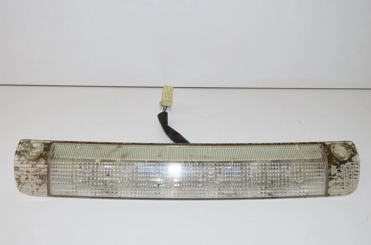 Feux stop supplementaire Toyota RAV 4 III (_A3_) 2.2 d 4wd (ala30_) (2006-2012) occasion