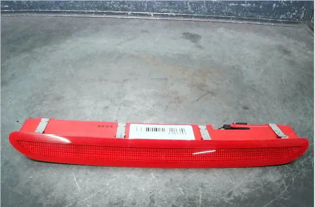 Feux stop supplementaire Volkswagen GOLF PLUS V (5M1, 521) 1.9 tdi (2005-2009) 5 portes occasion