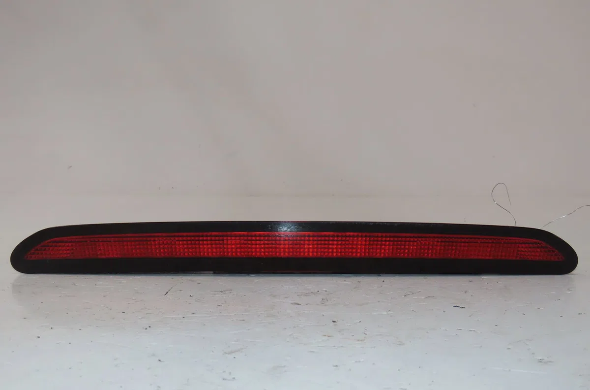 Feux stop supplementaire Volkswagen GOLF V (1K1) 1.9 tdi (2003-2008) 5 portes occasion